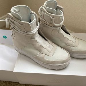 NIKE AIR FORCE 1 REBEL XX